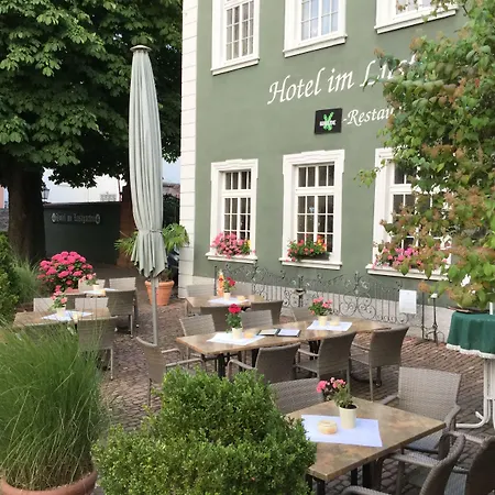 Hotel Im Lustgarten 3*