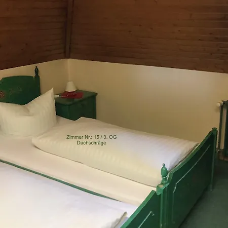 Hotel Im Lustgarten 3*